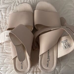 Kelsi Dagger Women's Beige Slide Sandals